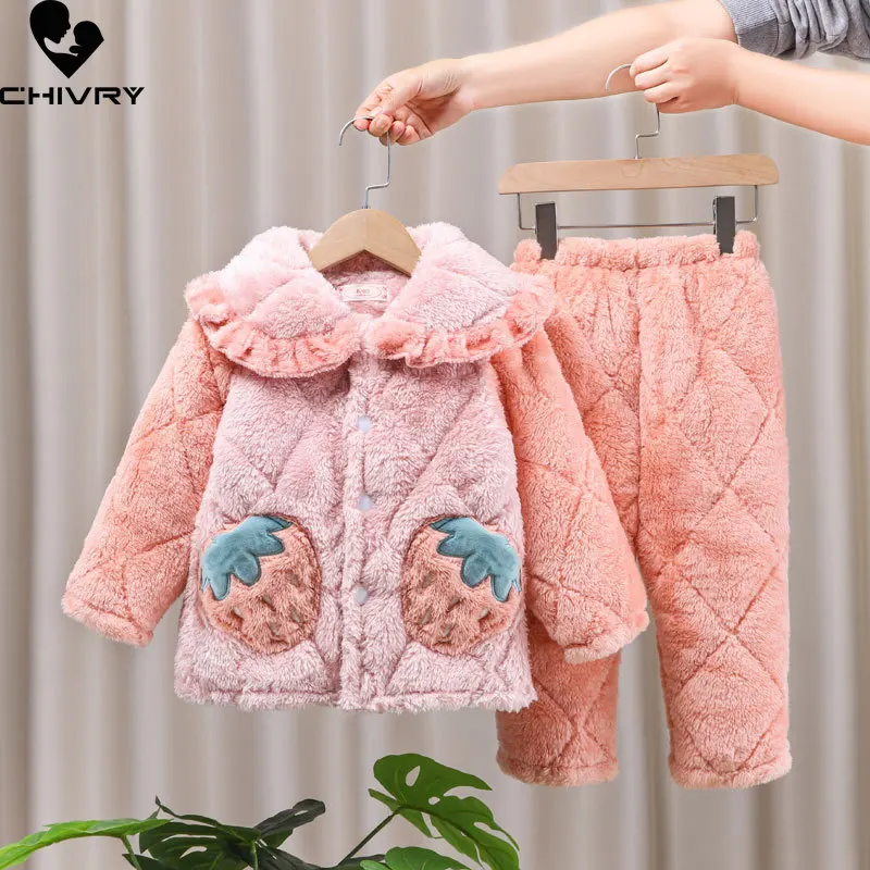 New 2022 Winter Kids Flannel Pajamas Cartoon Strawberry Thicken Tops with Pants Baby Boys Girls Sleepwear Pyjamas Sets Home Wear
New 2022 Winter Kids Flannel Pajamas Cartoon Strawberry Thicken Tops with Pants Baby Boys Girls Sleepwear Pyjamas Sets Home Wear