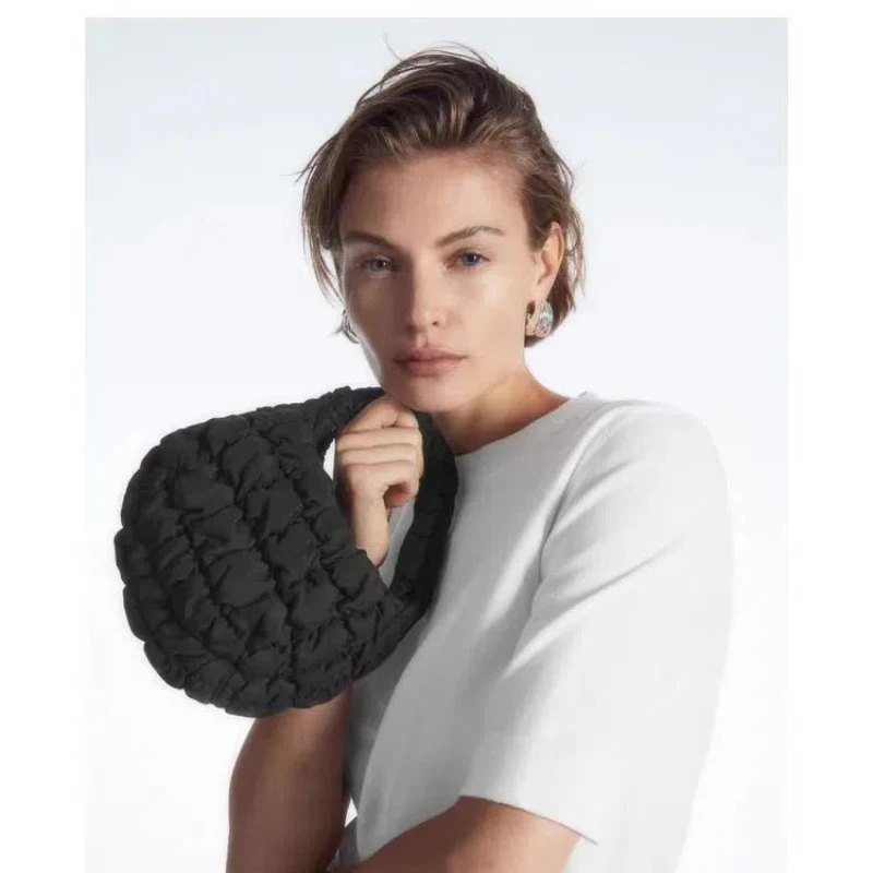 High Street Clouds Bag Pleated Bag Top Fashion Niche Handbag Y2k Tote Bag Wallets Bags for Women
High Street Clouds Bag Pleated Bag Top Fashion Niche Handbag Y2k Tote Bag Wallets Bags for Women