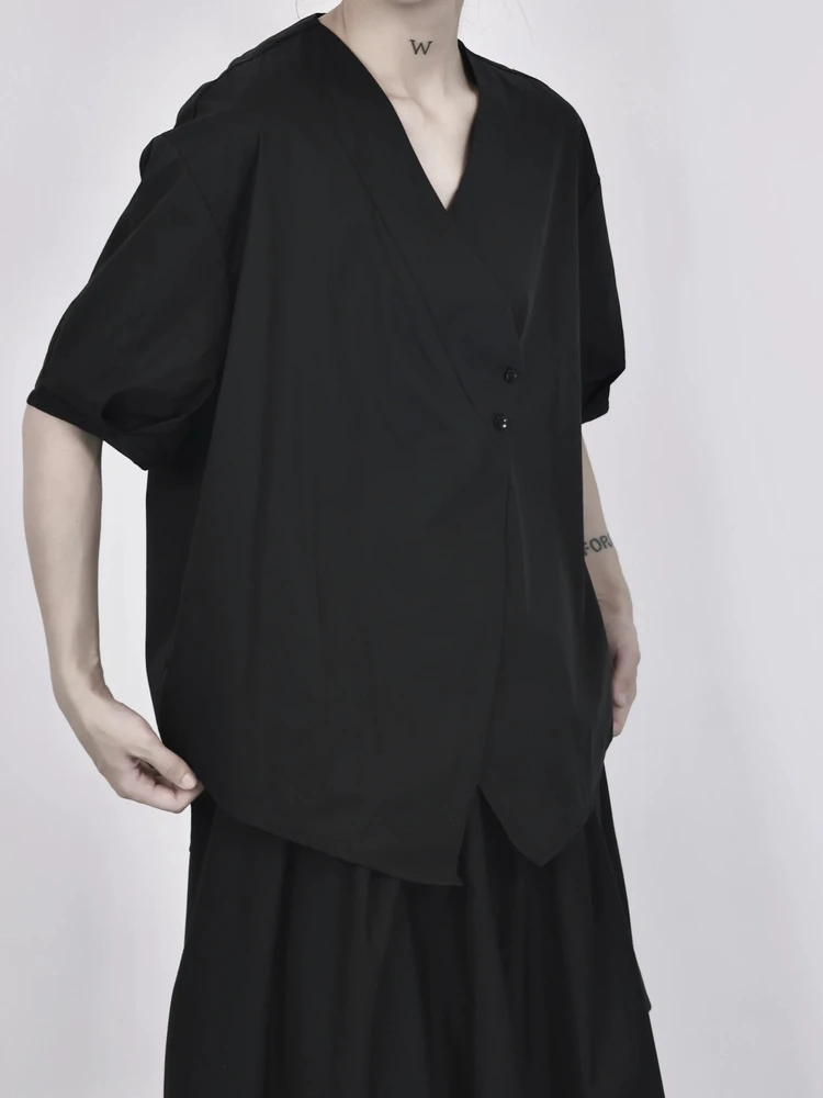 Summer 2025 Women's Loose Fit V-Neck Short Sleeve Shirt Trendy Slimming Style Cotton Blend Casual Business Commute Fashion
Summer 2025 Women's Loose Fit V-Neck Short Sleeve Shirt Trendy Slimming Style Cotton Blend Casual Business Commute Fashion