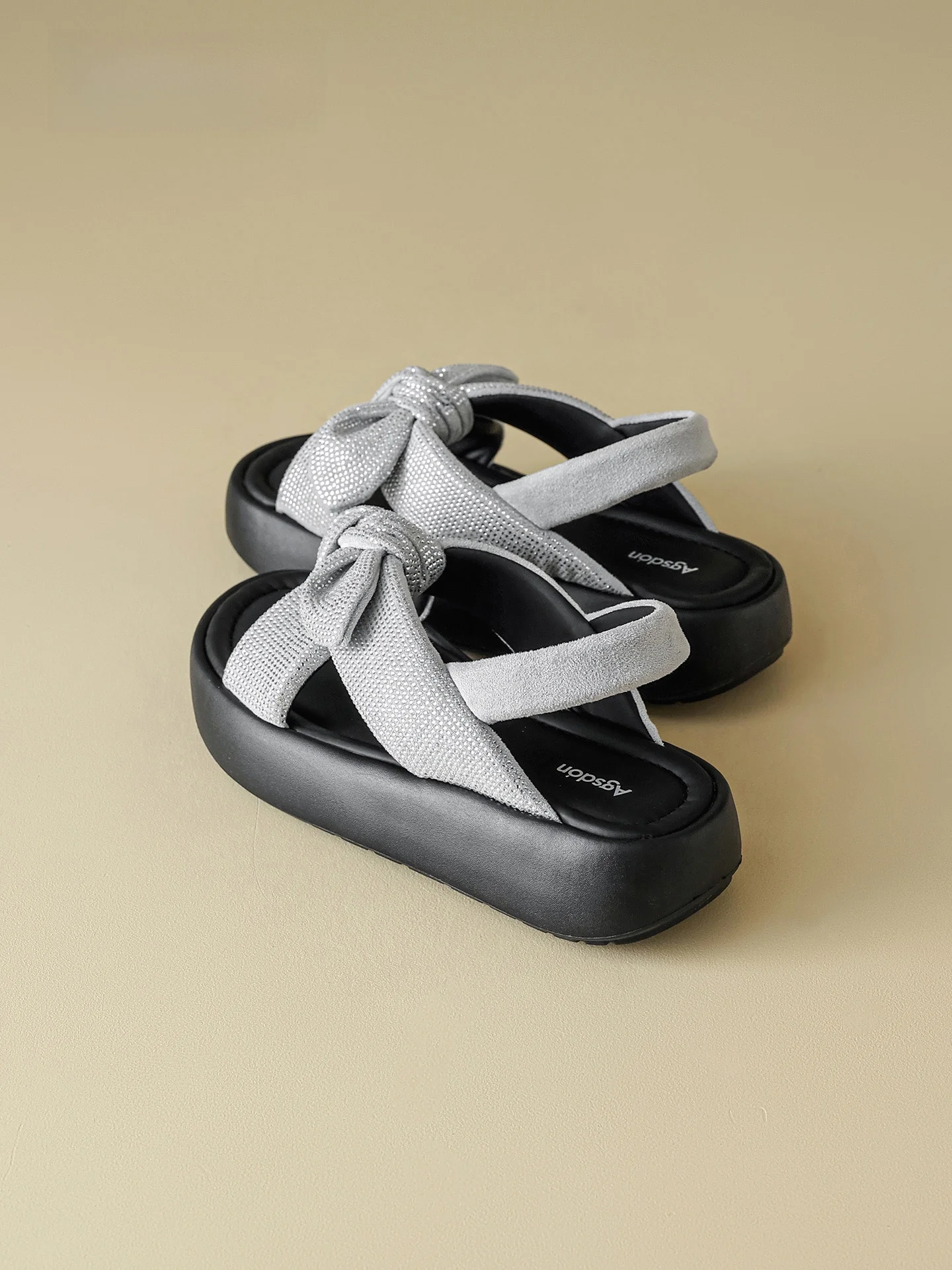 Agsdon Women's Thick Heel Sandals Summer Outdoor Wear Knot Beautiful Slippers Comfortable All Match Not Tired Foot
Agsdon Women's Thick Heel Sandals Summer Outdoor Wear Knot Beautiful Slippers Comfortable All Match Not Tired Foot