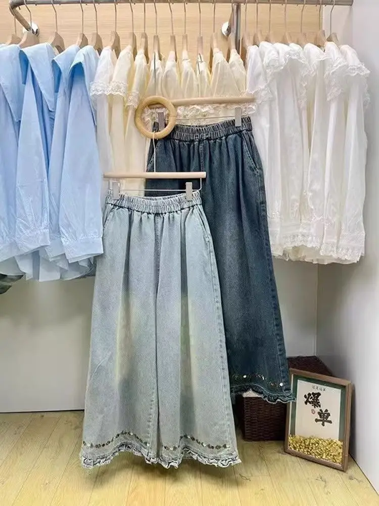 Женские джинсы больших размеров с цветочной вышивкой, свободные, с высокой талией, в корейском стиле, прямые, широкие, укороченные (7/8)
Женские джинсы больших размеров с цветочной вышивкой, свободные, с высокой талией, в корейском стиле, прямые, широкие, укороченные (7/8)