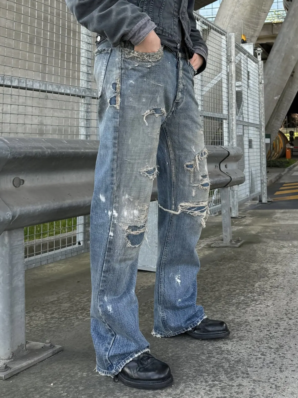 No Faith studios ITALY hand-sewn worn ripped ink-splashed straight boot jeans
No Faith studios ITALY hand-sewn worn ripped ink-splashed straight boot jeans