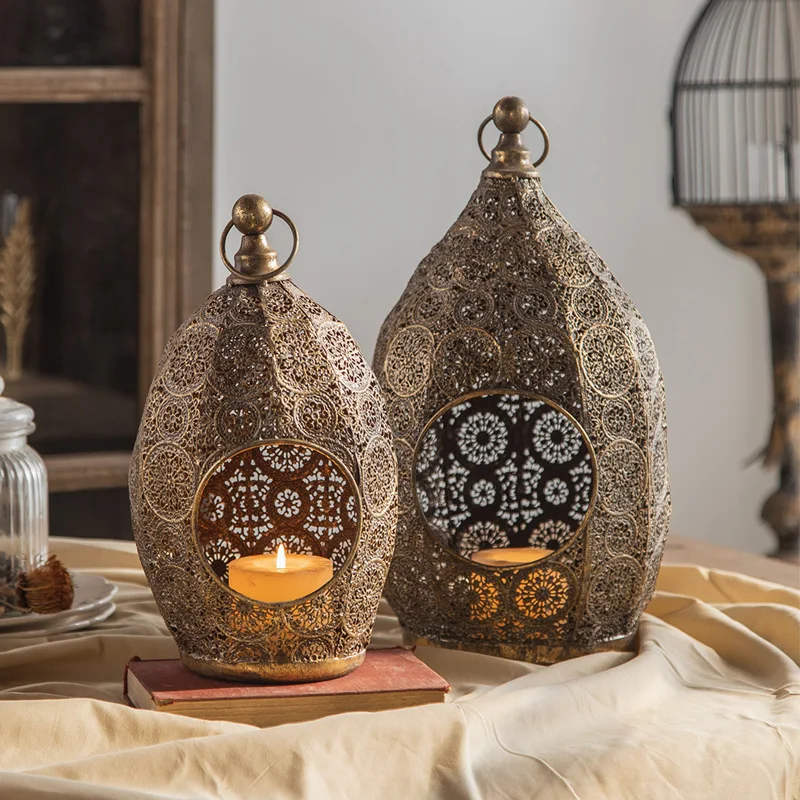 American hollow carved candlestick retro wrought iron ornament B & B living room entrance romantic atmosphere
American hollow carved candlestick retro wrought iron ornament B & B living room entrance romantic atmosphere
