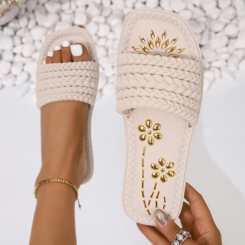 2025 New Women's Slippers for Women in Summer Simple Solid Color Outer Color Bottom Open Style
2025 New Women's Slippers for Women in Summer Simple Solid Color Outer Color Bottom Open Style