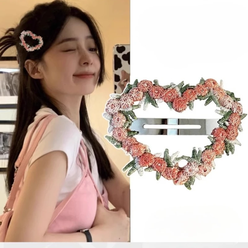 Sweet Embroidered Flower Hairpin for Girls Kids Pink Love Heart Hair Side Clip Bangs Broken Hair Clip Accessories Barrettes New
Sweet Embroidered Flower Hairpin for Girls Kids Pink Love Heart Hair Side Clip Bangs Broken Hair Clip Accessories Barrettes New