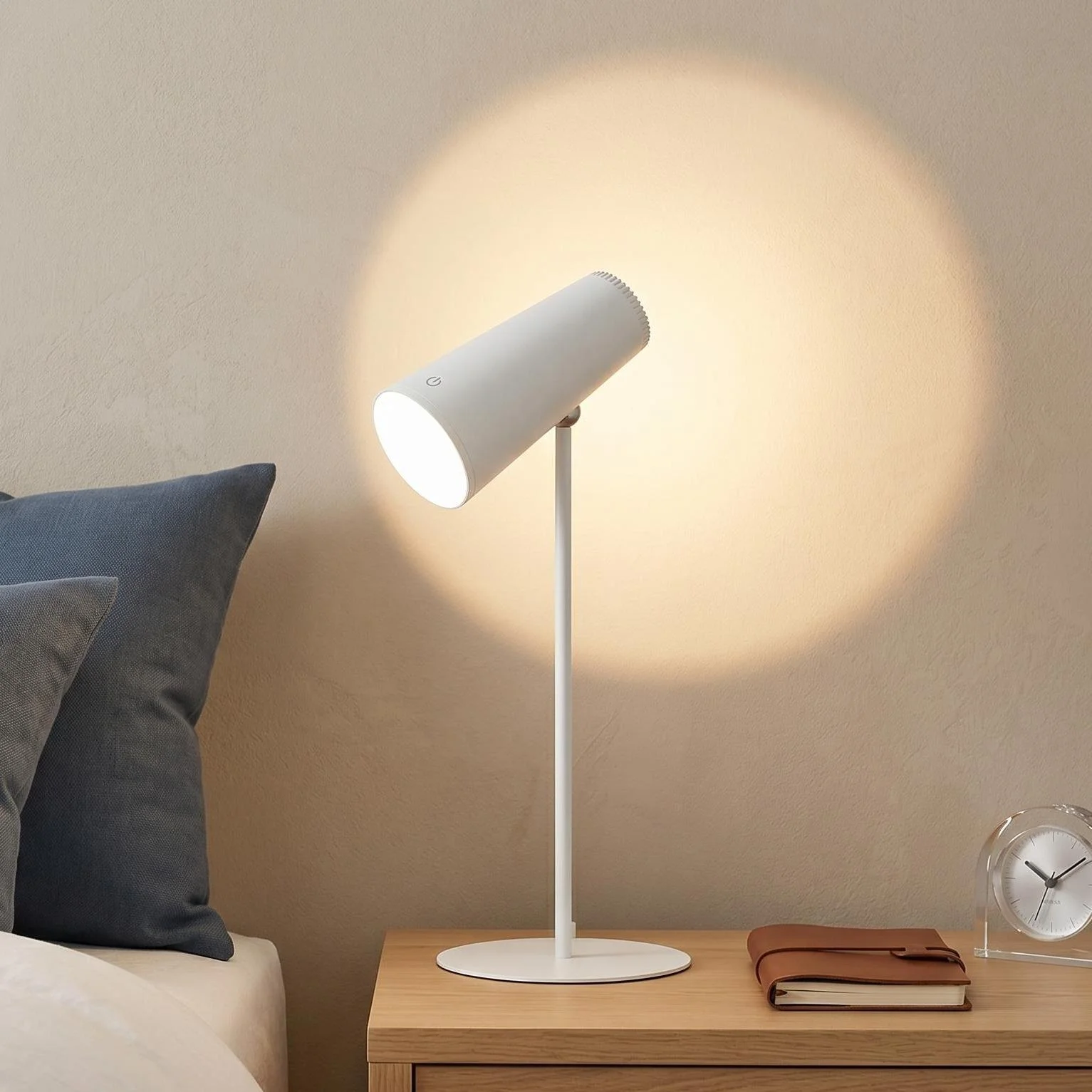 Rechargeable Table Lamp with Magnetic Design, 3 Color Modes Dimmable LED Touch Light, Portable Bedside Reading Lamp, Type-C
Rechargeable Table Lamp with Magnetic Design, 3 Color Modes Dimmable LED Touch Light, Portable Bedside Reading Lamp, Type-C