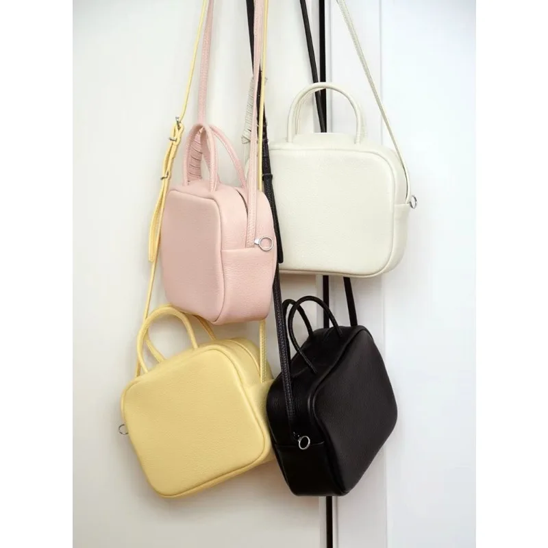 Inside and Outside Full Leather First Layer Cowhide Small Square Bag Mini Handbag Women's High-end Simple Shoulder Messenger Bag
Inside and Outside Full Leather First Layer Cowhide Small Square Bag Mini Handbag Women's High-end Simple Shoulder Messenger Bag