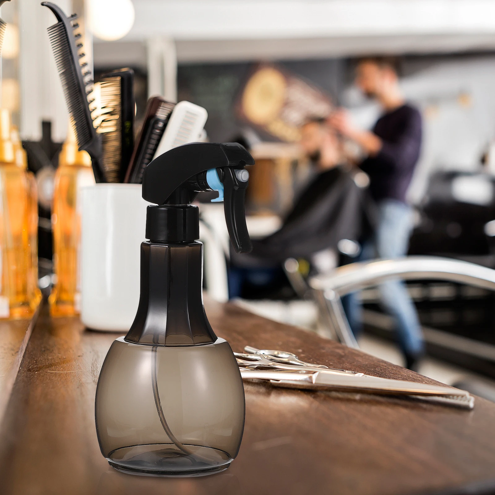 400ml Large Capacity Plastic Hair Spray Bottle Brown High Pressure Water Mister Durable Easy Use Home Salon Barber Shop Sprayer
400ml Large Capacity Plastic Hair Spray Bottle Brown High Pressure Water Mister Durable Easy Use Home Salon Barber Shop Sprayer