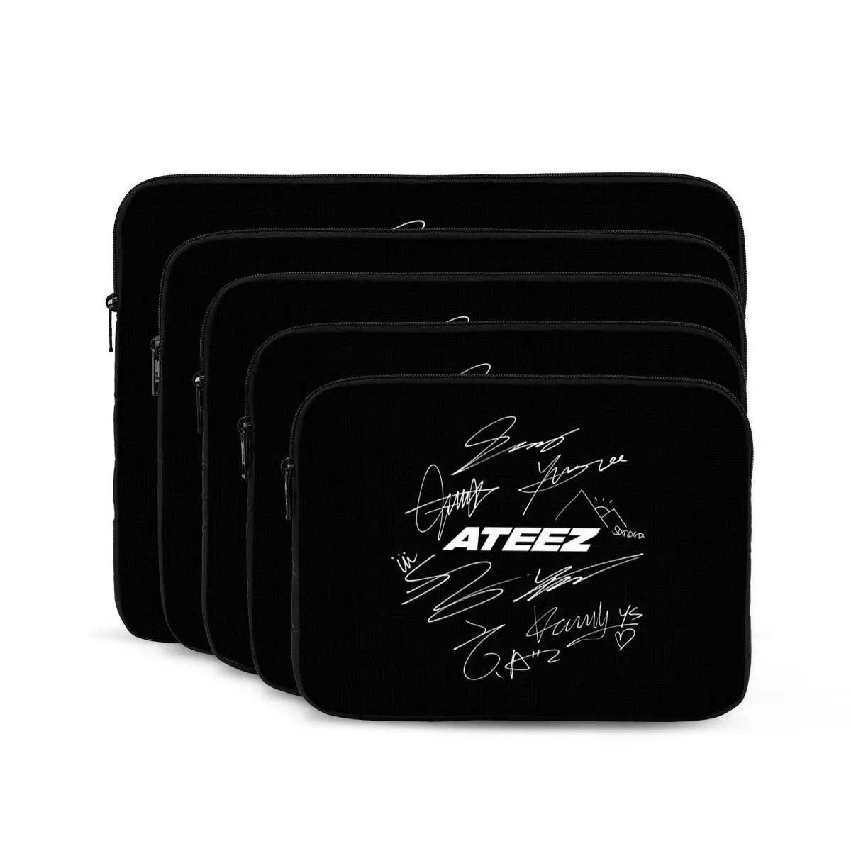 ATEEZ - Logo + Autographs (black) Notebook Laptop Bag Case Pouch Notebook Sleeve Cover Bag Tablet Shockproof Case Bag
ATEEZ - Logo + Autographs (black) Notebook Laptop Bag Case Pouch Notebook Sleeve Cover Bag Tablet Shockproof Case Bag