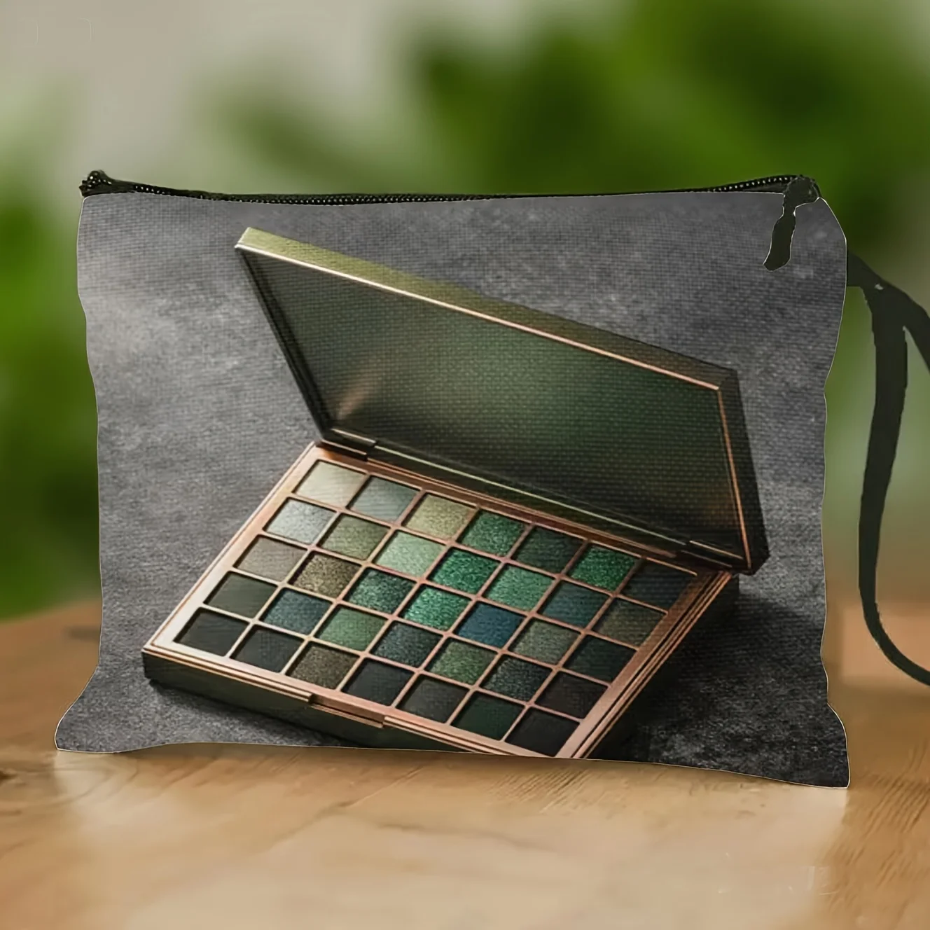 A Convenient Makeup Bag Featuring a Gray-Green Eyeshadow Tool Pattern Stylish And Lightweight with a Perfect for T
A Convenient Makeup Bag Featuring a Gray-Green Eyeshadow Tool Pattern Stylish And Lightweight with a Perfect for T