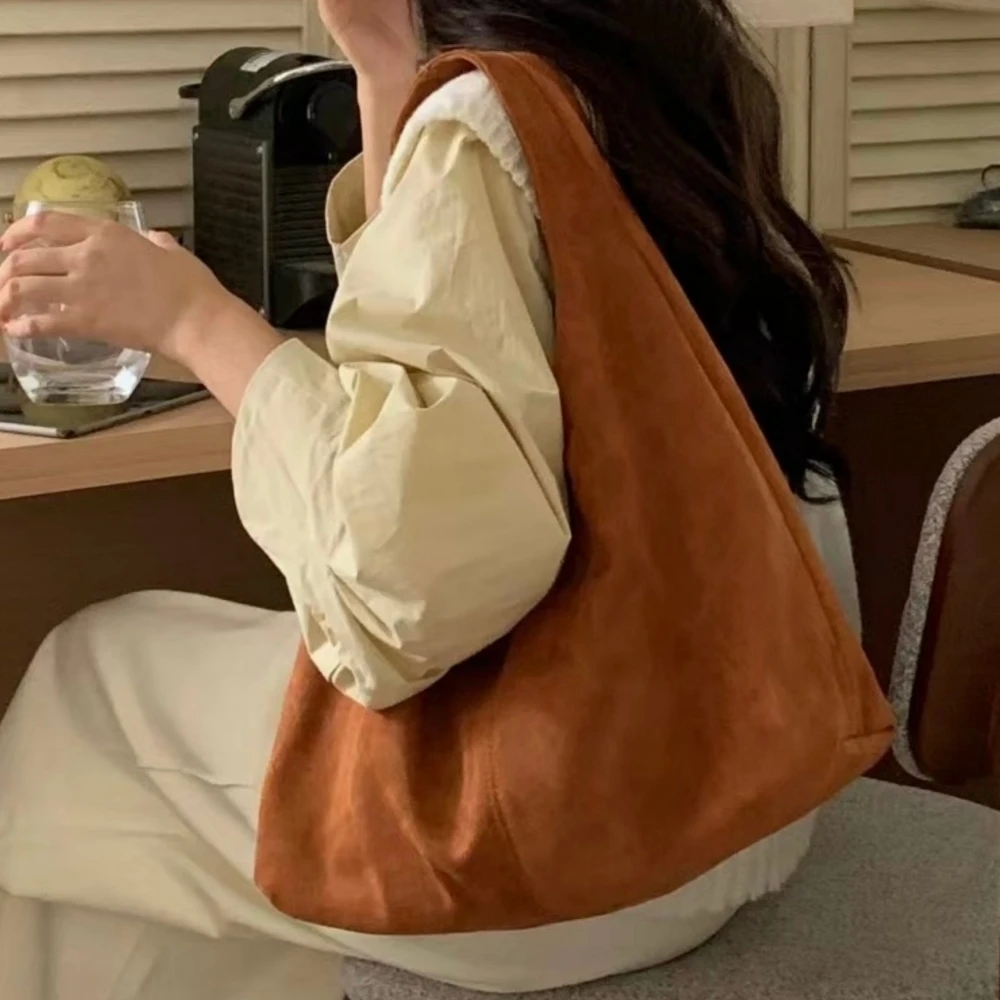 Faux suede women Axillary bags Brand design ladies handbag female hobos Shoulder bag Large capacity commuter tote bag bolsa
Faux suede women Axillary bags Brand design ladies handbag female hobos Shoulder bag Large capacity commuter tote bag bolsa