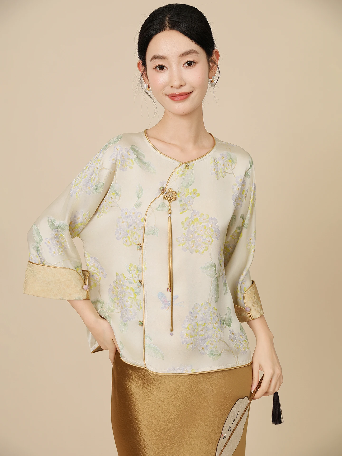 ibai round Ne Embroidered Chinese Sle Women's Top Luxury Retro New Middle Zen Spirit Early Autumn Faion
ibai round Ne Embroidered Chinese Sle Women's Top Luxury Retro New Middle Zen Spirit Early Autumn Faion