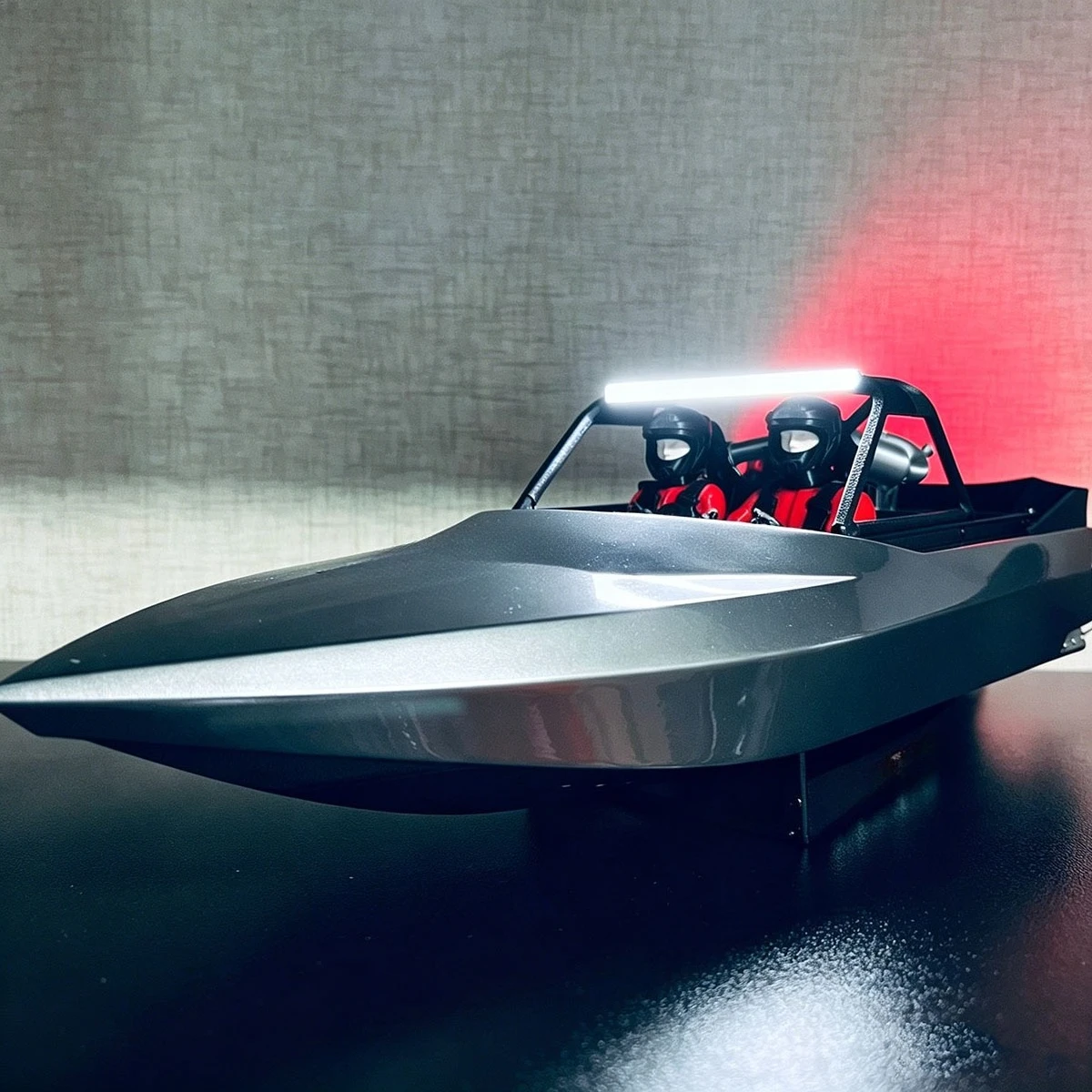Rc Speed Boat 95km/h Brushless Motor Driven Remote Control Jet Pump Ships 65cm High Strength Material RC Schiffe Model Ship Toy
Rc Speed Boat 95km/h Brushless Motor Driven Remote Control Jet Pump Ships 65cm High Strength Material RC Schiffe Model Ship Toy