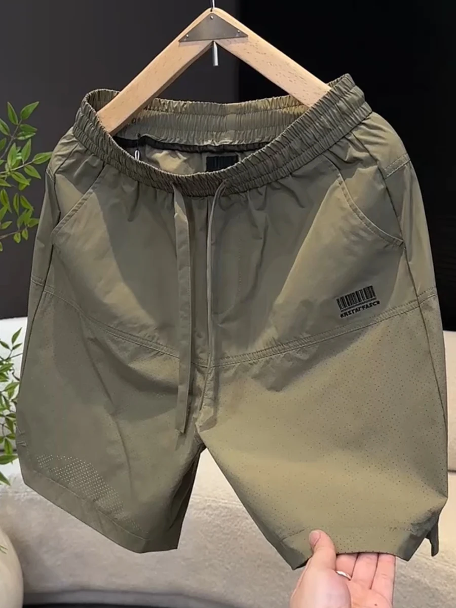 Мужские модные шорты с лазерной перфорацией, быстросохнущие, тонкие, свободного кроя, летние, новинка, повседневные, универсальные
Мужские модные шорты с лазерной перфорацией, быстросохнущие, тонкие, свободного кроя, летние, новинка, повседневные, универсальные