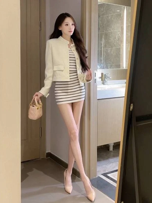 Корейская круглая верхняя одежда Ne ort, свободная модная красивая уникальная женская осенне-весенняя сезонная цветная на пуговицах...
Корейская круглая верхняя одежда Ne ort, свободная модная красивая уникальная женская осенне-весенняя сезонная цветная на пуговицах...