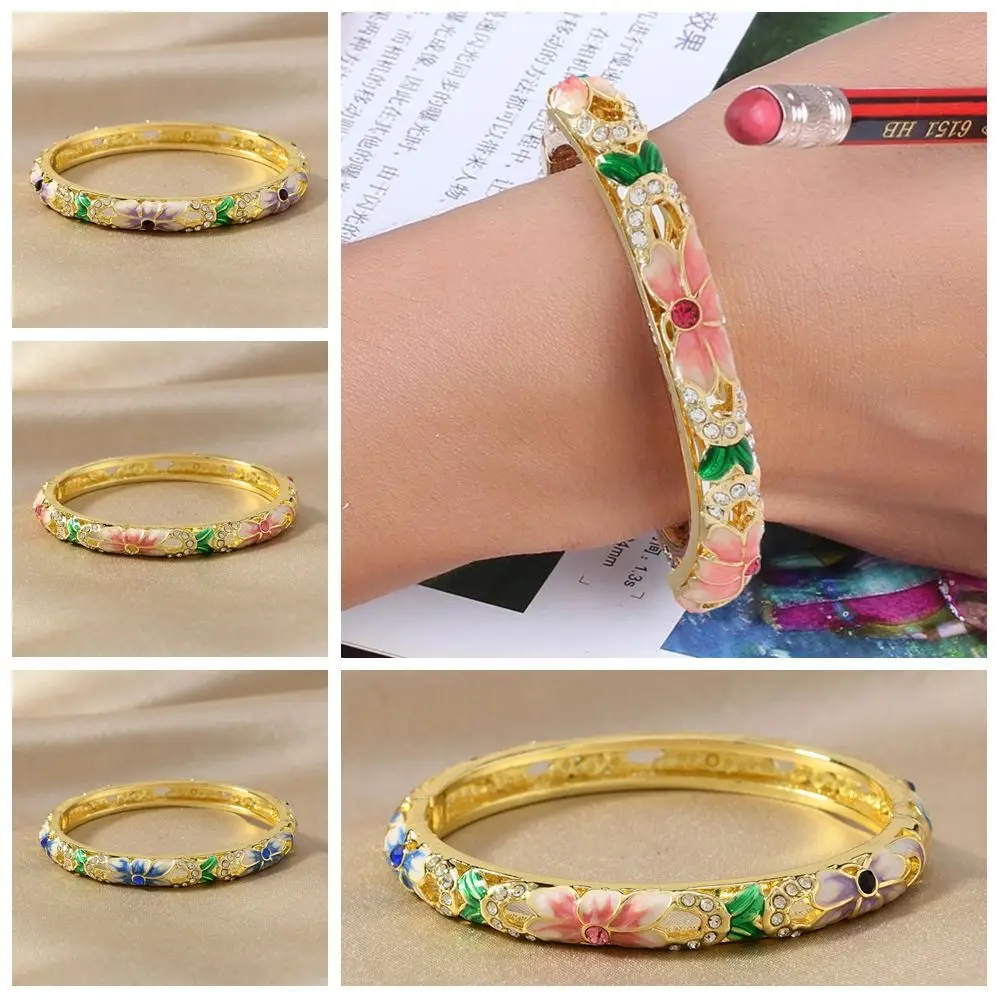 Enamel Chinese Cloisonne Bracelet Double Bangle Chinese Hollow Out Flower Bangle Traditional Ethnic Women's Hand Bracelet
Enamel Chinese Cloisonne Bracelet Double Bangle Chinese Hollow Out Flower Bangle Traditional Ethnic Women's Hand Bracelet
