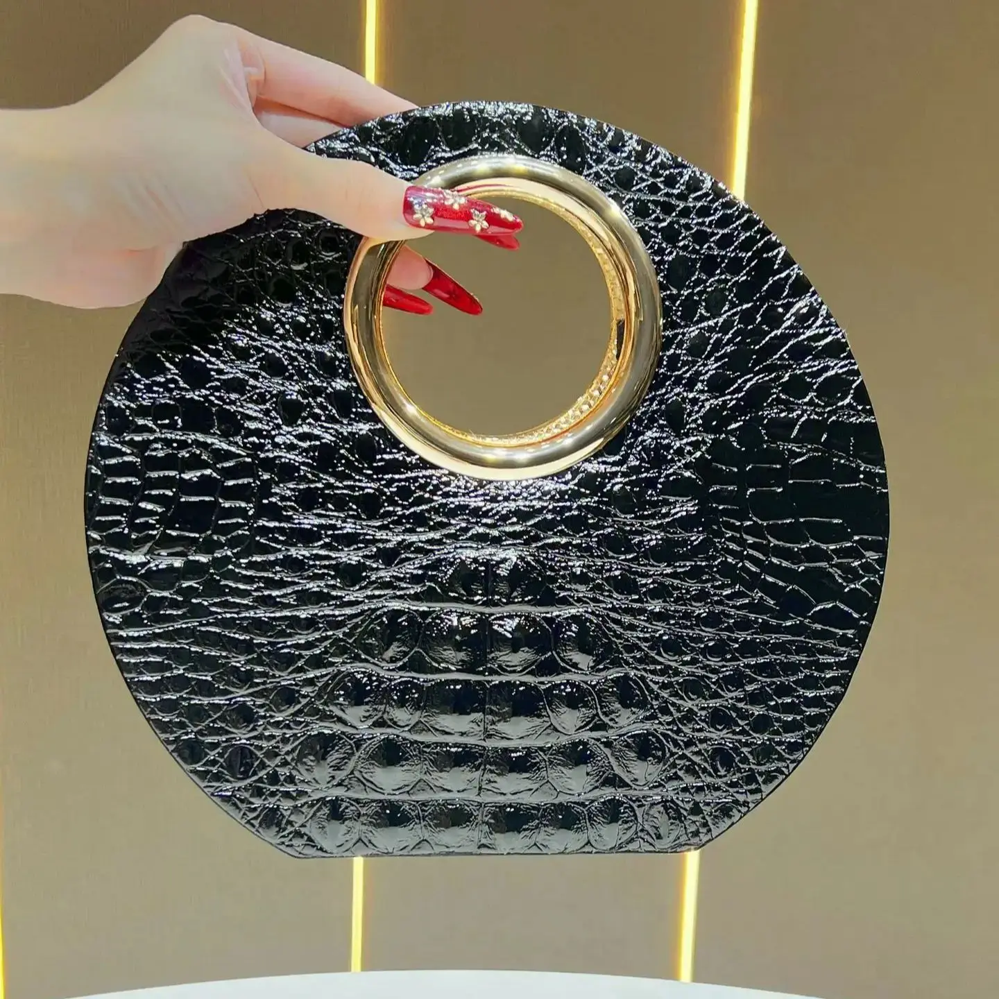 Stone Pattern Cute Circular PU Leather Shoulder Bag Handbags and Evening Bag Women 2025 Korean Fashion Design Crossbody Bag
Stone Pattern Cute Circular PU Leather Shoulder Bag Handbags and Evening Bag Women 2025 Korean Fashion Design Crossbody Bag