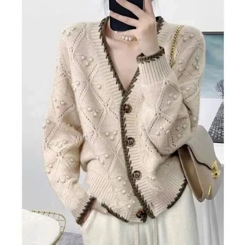 Pop Chic Jacquard 100% Cashmere Knit Cardigan Women's Autumn/winter Lazy V-neck Sweater Loose Wool Coat
Pop Chic Jacquard 100% Cashmere Knit Cardigan Women's Autumn/winter Lazy V-neck Sweater Loose Wool Coat