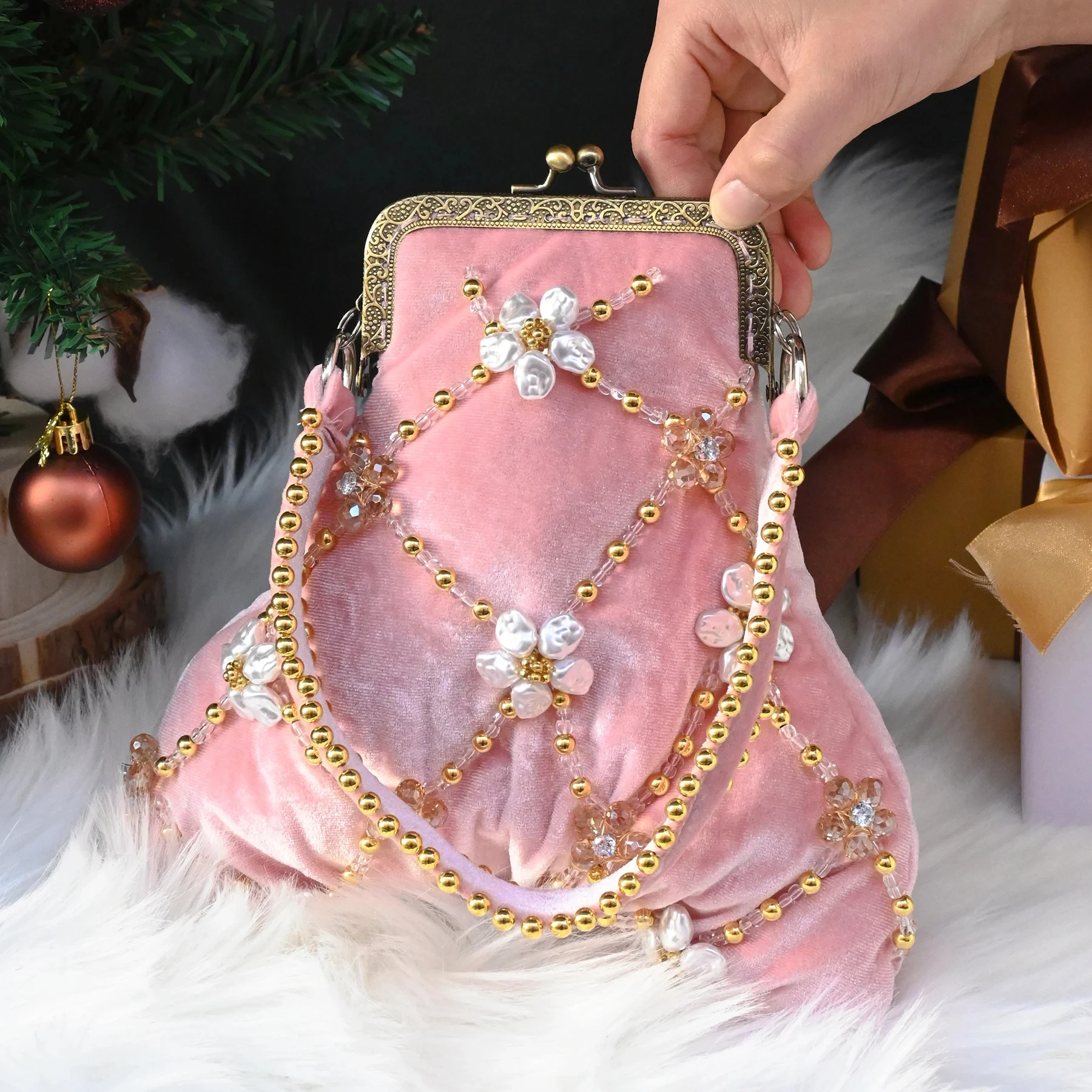 Fashion Luxury Chinese Style Silk Bag Handbag Rhinestone Faux Silk Emerald Evening Bag Classic Silk Like Satin Clutch Purse
Fashion Luxury Chinese Style Silk Bag Handbag Rhinestone Faux Silk Emerald Evening Bag Classic Silk Like Satin Clutch Purse
