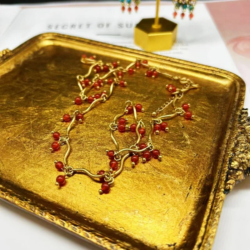 Medieval Vintage Creative Agate Stone Necklace Chinese Style Light Luxury Niche Design High-end Atmospheric Necklace
Medieval Vintage Creative Agate Stone Necklace Chinese Style Light Luxury Niche Design High-end Atmospheric Necklace