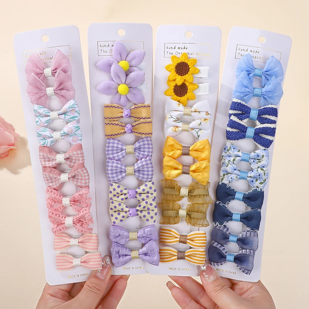 RAINBOW BOWS 10Pcs/Lot Fresh Print Cloth Hair Clips for Kids Exquisite flowers BB Hairpins Girl Hairgripe Headwear Gift Set
RAINBOW BOWS 10Pcs/Lot Fresh Print Cloth Hair Clips for Kids Exquisite flowers BB Hairpins Girl Hairgripe Headwear Gift Set