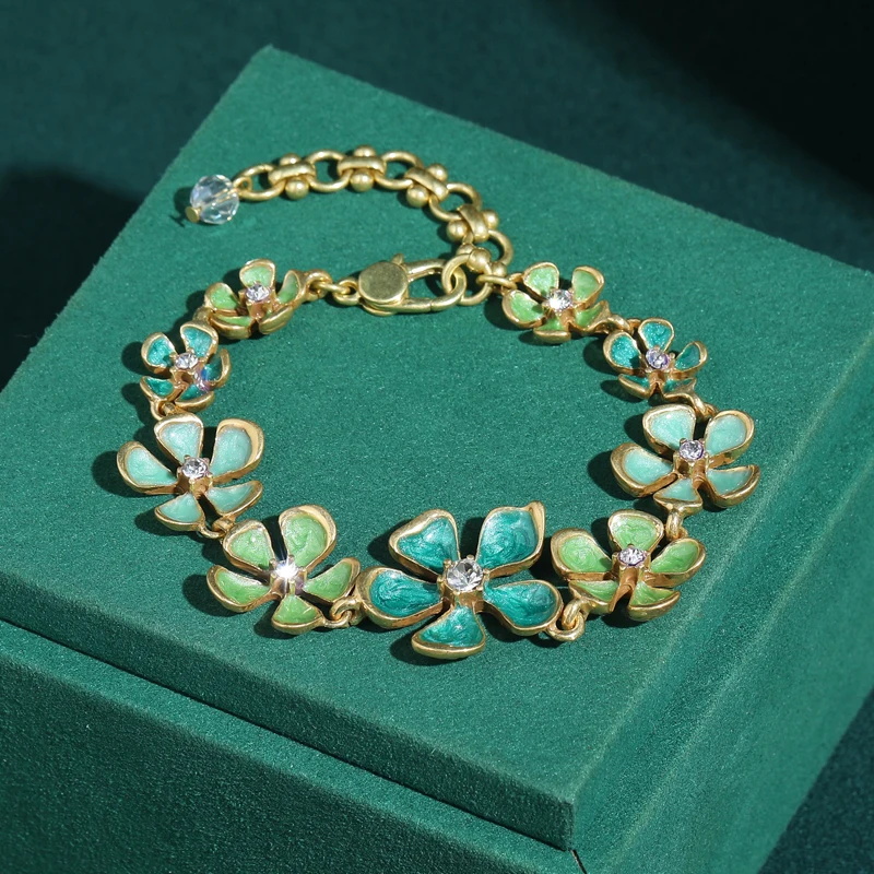 Vintage Gradient Green Enamel Flower Charms For Bracelet Antique Gold Color Luxury Jewelry Female New Trend 2026 Girlfriend Gift
Vintage Gradient Green Enamel Flower Charms For Bracelet Antique Gold Color Luxury Jewelry Female New Trend 2026 Girlfriend Gift