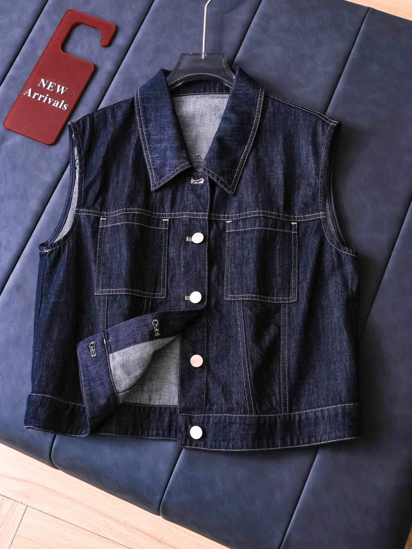Retro Color Slimming H-Shape Unpicked Body Micro Outline Collar Sleeveless Denim Jacket Women's Vest T657 Summer Cotton
Retro Color Slimming H-Shape Unpicked Body Micro Outline Collar Sleeveless Denim Jacket Women's Vest T657 Summer Cotton