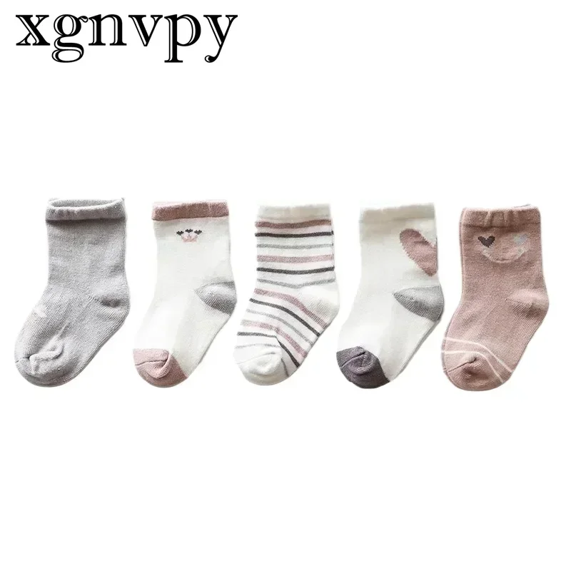 Xgnvpy Cartoon Midtube Children's Socks Combed Cotton Socks for Boys and Girls A Pair of Random Delivery
Xgnvpy Cartoon Midtube Children's Socks Combed Cotton Socks for Boys and Girls A Pair of Random Delivery