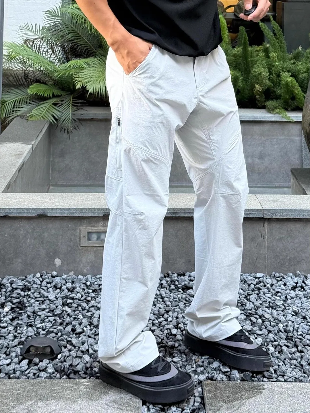 Мужские легкие летние брюки из ледяного шелка с охлаждающим эффектом, прямого кроя, повседневные, быстросохнущие, для активного отдыха и спорта
Мужские легкие летние брюки из ледяного шелка с охлаждающим эффектом, прямого кроя, повседневные, быстросохнущие, для активного отдыха и спорта