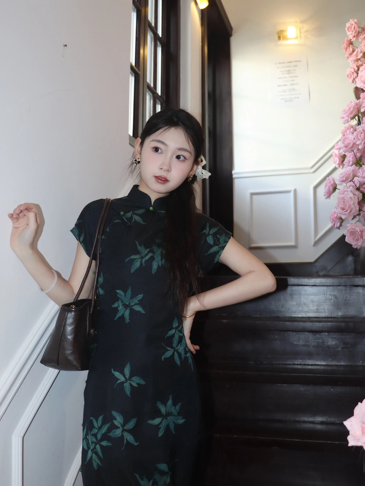 Elegant Young Women's Black Full Slit Daily Wear Comfortable Breathable Polyester Fiber High Slit Spring Summer
Elegant Young Women's Black Full Slit Daily Wear Comfortable Breathable Polyester Fiber High Slit Spring Summer