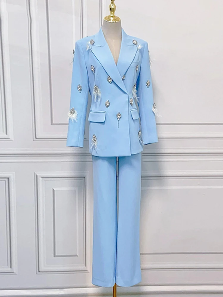2024 Spring New Women's Unique 2 Piece Sets Fashion Elegant Diamonds Feather Lapel Coat Solid Color Flare Pants Suits for Female
2024 Spring New Women's Unique 2 Piece Sets Fashion Elegant Diamonds Feather Lapel Coat Solid Color Flare Pants Suits for Female