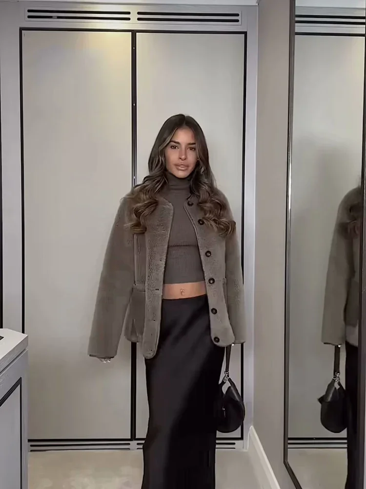 Female Chic Lady Outfits Women Fashion With Pockets Brown Single Breasted Jackets Vintage O-Neck Long Sleeves
Female Chic Lady Outfits Women Fashion With Pockets Brown Single Breasted Jackets Vintage O-Neck Long Sleeves