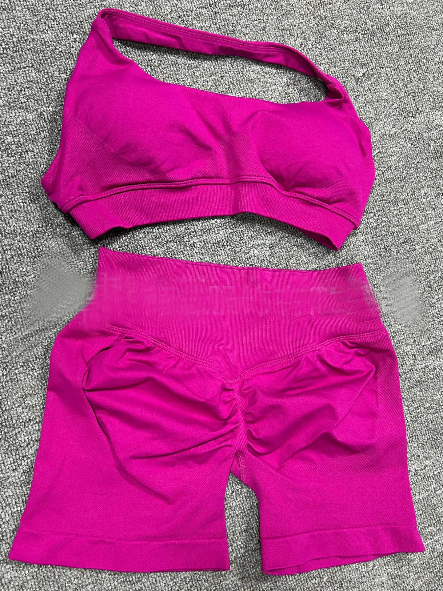 2-piece Yoga Exercise Hanging Neck Suspender Women's Shorts New Fitness With Built-in Chest Cushion For Fitness
2-piece Yoga Exercise Hanging Neck Suspender Women's Shorts New Fitness With Built-in Chest Cushion For Fitness