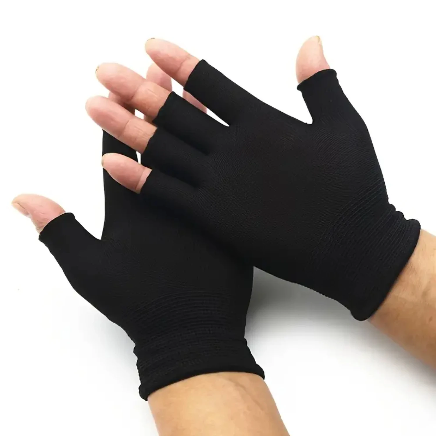 Warm and cozy men's stylish half-fingered knitted gloves - Ideal for fishing, driving, and riding in comfort and style.
Warm and cozy men's stylish half-fingered knitted gloves - Ideal for fishing, driving, and riding in comfort and style.