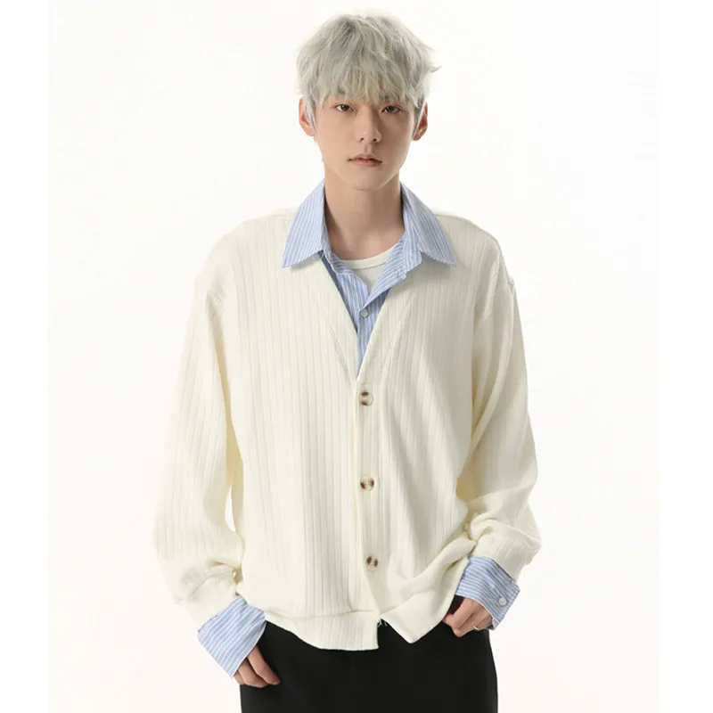 SYUHGFA New Trendy Male Fake Two Pieces Shirt Patchwork Sweater 2025 Spring Lapel Design Menwear Knitting Men Clothing Trend
SYUHGFA New Trendy Male Fake Two Pieces Shirt Patchwork Sweater 2025 Spring Lapel Design Menwear Knitting Men Clothing Trend