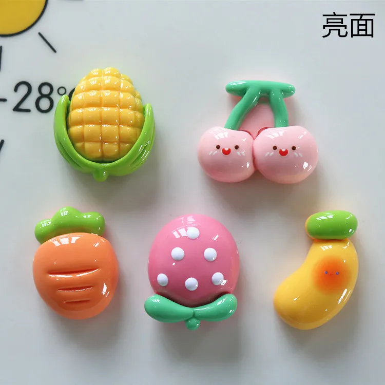 10 шт., мини-картинки в виде бананов 
10 шт., мини-картинки в виде бананов