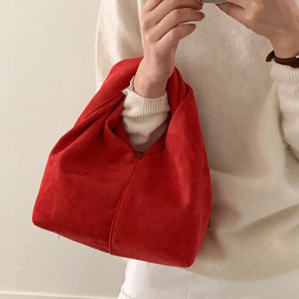 Повседневная элегантная замшевая сумка-тоут с плиссировкой, однотонная, из искусственной замши, мягкая ретро-сумка-клатч для улицы
Повседневная элегантная замшевая сумка-тоут с плиссировкой, однотонная, из искусственной замши, мягкая ретро-сумка-клатч для улицы