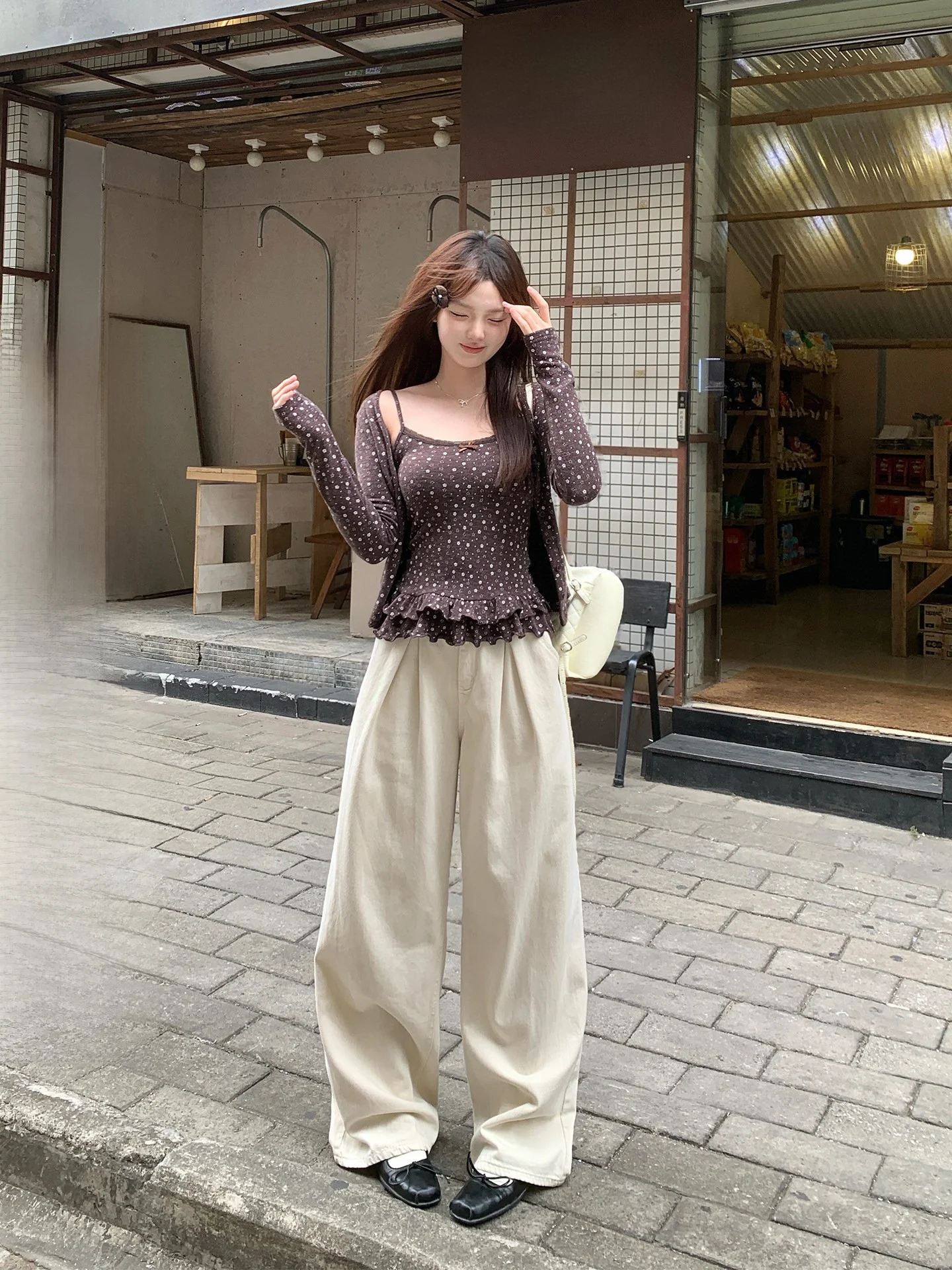 Брюки женские Song Zhengen из легкого хлопка, прямые, повседневные, свободного кроя, с эффектом утяжки живота, широкие штанины, весенняя новинка
Брюки женские Song Zhengen из легкого хлопка, прямые, повседневные, свободного кроя, с эффектом утяжки живота, широкие штанины, весенняя новинка