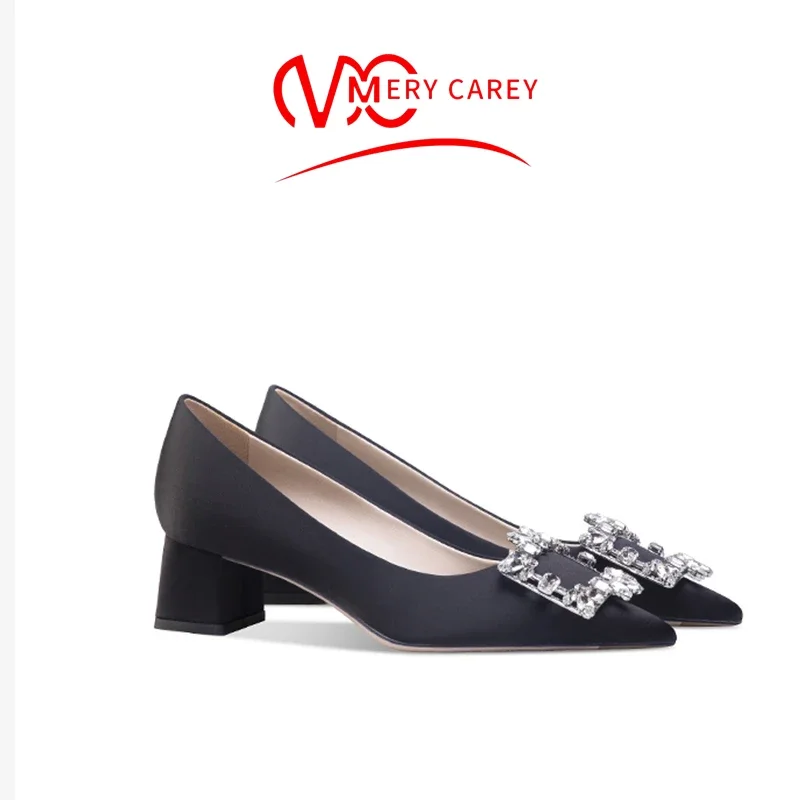 brand rhinestone Silk Women's Shoes luxury woman shoes Square heel High Heels shoes Designer Brand Pumps Pointed toe Comfortable
brand rhinestone Silk Women's Shoes luxury woman shoes Square heel High Heels shoes Designer Brand Pumps Pointed toe Comfortable