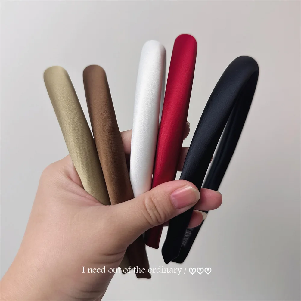 Милая девчачья повязка на голову, корейская атласная повязка для волос, 6-цветные аксессуары для волос в стиле ретро, комфортная бархатная подкладка
Милая девчачья повязка на голову, корейская атласная повязка для волос, 6-цветные аксессуары для волос в стиле ретро, комфортная бархатная подкладка