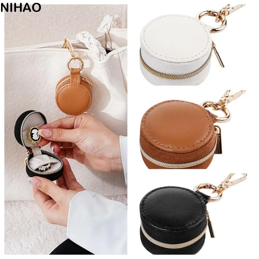 Simple Solid Colored PU Jewelry Case Round With keyring Necklace Ring Case Luxury PU Leather Earring Organizer Girls
Simple Solid Colored PU Jewelry Case Round With keyring Necklace Ring Case Luxury PU Leather Earring Organizer Girls