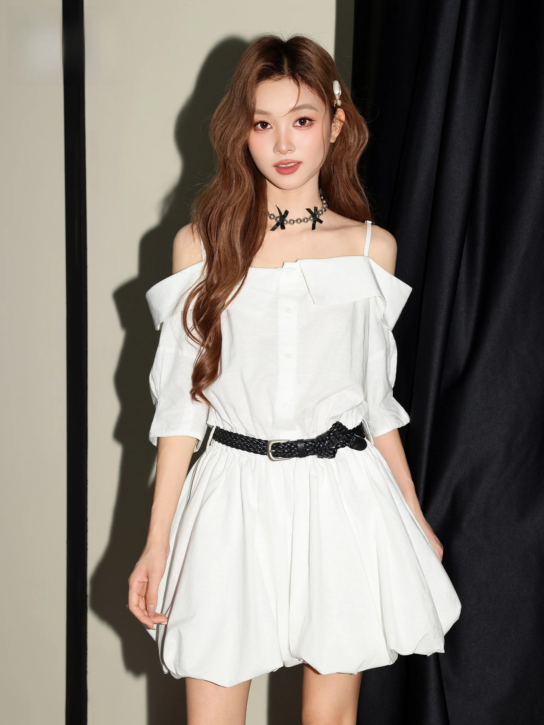 White One-Shoulder Strap Dress Women's Summer New Slimming High Waist Puffy Flower Bud Skirt Cotton Linen Blend Casual Wear
White One-Shoulder Strap Dress Women's Summer New Slimming High Waist Puffy Flower Bud Skirt Cotton Linen Blend Casual Wear