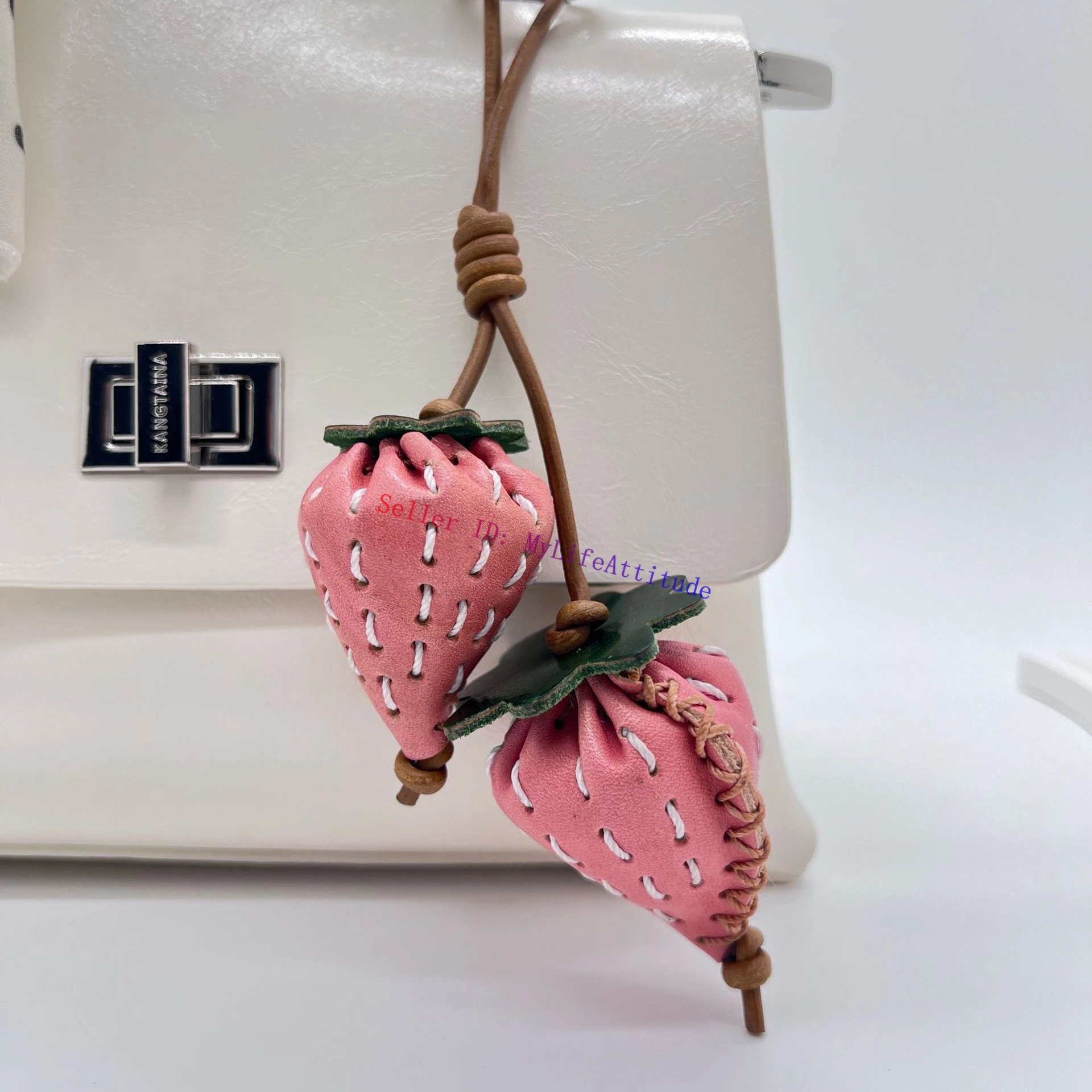 Handmade Calfskin Strawberry Fruit Bag Charm Hanging Pendant Decoration Ornament For Handbag Backpack Car Purse Keychain
Handmade Calfskin Strawberry Fruit Bag Charm Hanging Pendant Decoration Ornament For Handbag Backpack Car Purse Keychain