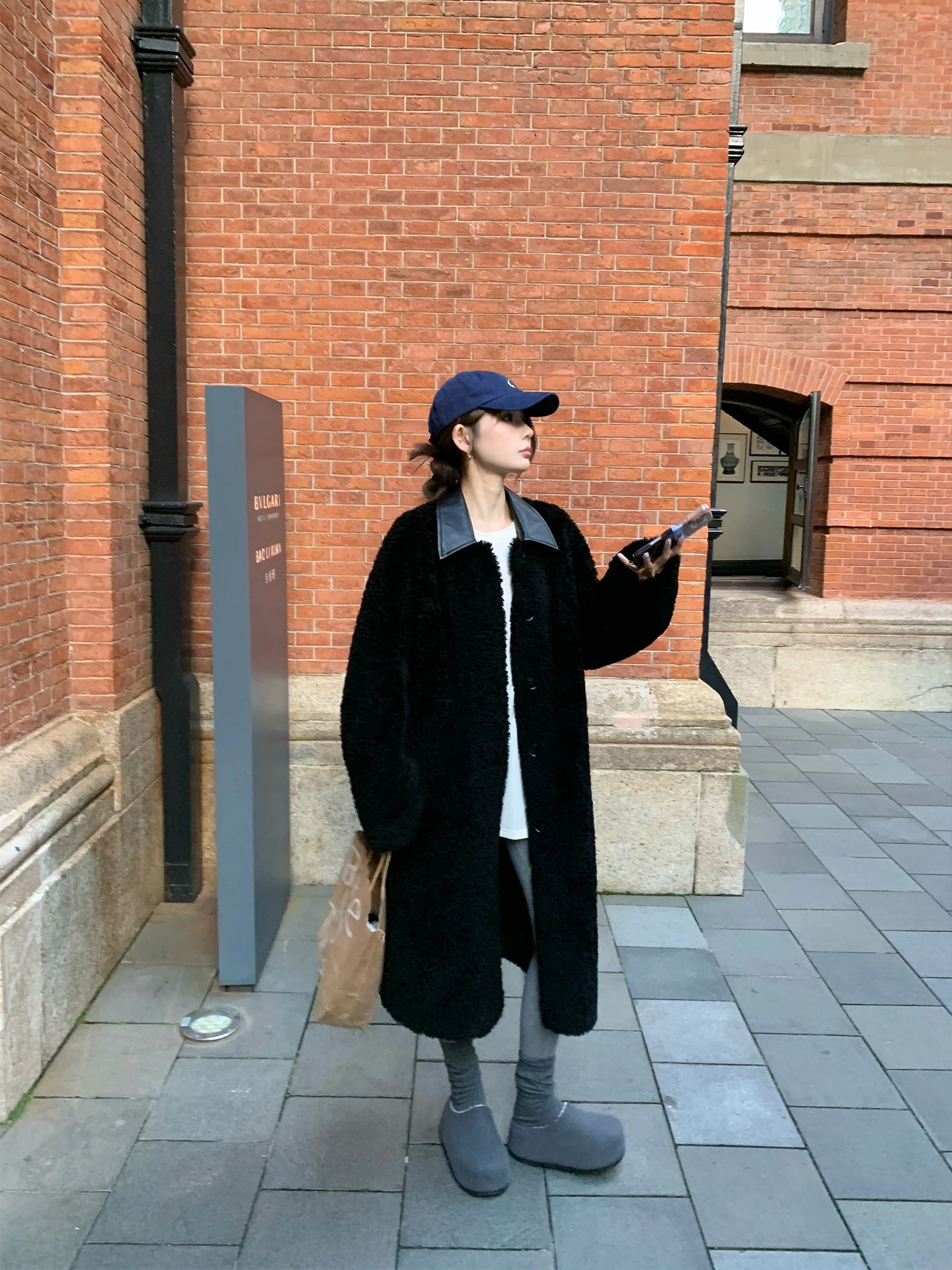 UPFURS длинное пальто из натурального меха ягненка, женская свободная теплая верхняя одежда в стиле ретро, с длинными рукавами, на подкладке из полиэстера, зимнее новое поступление
UPFURS длинное пальто из натурального меха ягненка, женская свободная теплая верхняя одежда в стиле ретро, с длинными рукавами, на подкладке из полиэстера, зимнее новое поступление