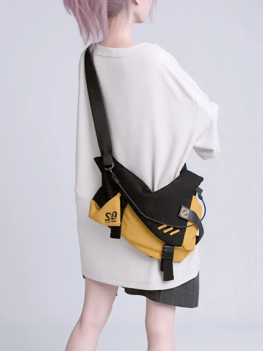 YONAIGA Original Large Capacity Canvas Crossbody Bag Unisex Street Style Fashion Bag with Chain Strap for Daily Use
YONAIGA Original Large Capacity Canvas Crossbody Bag Unisex Street Style Fashion Bag with Chain Strap for Daily Use