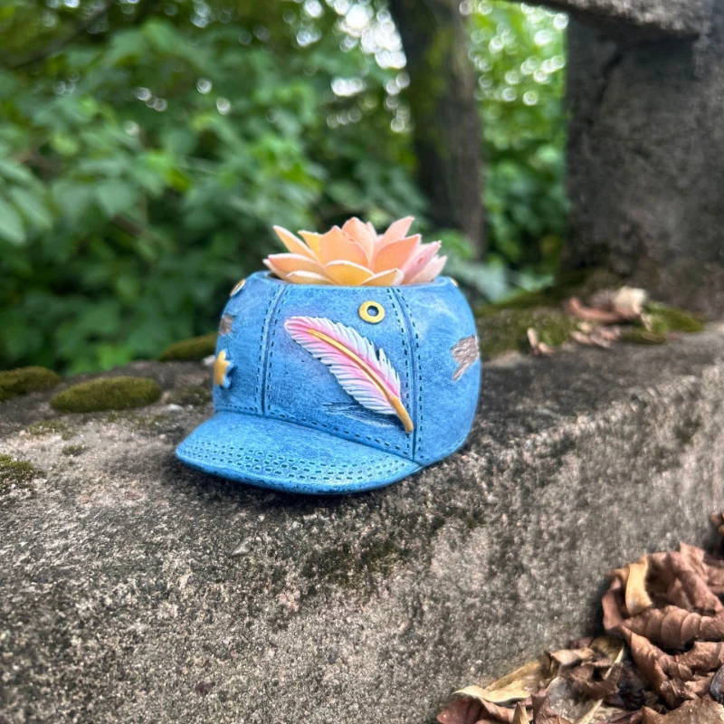 Creative cartoon baseball cap design with succulent flower pots Living room balcony office desktop decoration ornaments
Creative cartoon baseball cap design with succulent flower pots Living room balcony office desktop decoration ornaments