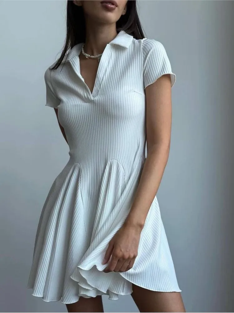 Minimally Sexy V-neck Slim Mini Dress For Women's Fashion Solid Color Waist Cinched Short Sleeved Wave Shirt Dress
Minimally Sexy V-neck Slim Mini Dress For Women's Fashion Solid Color Waist Cinched Short Sleeved Wave Shirt Dress