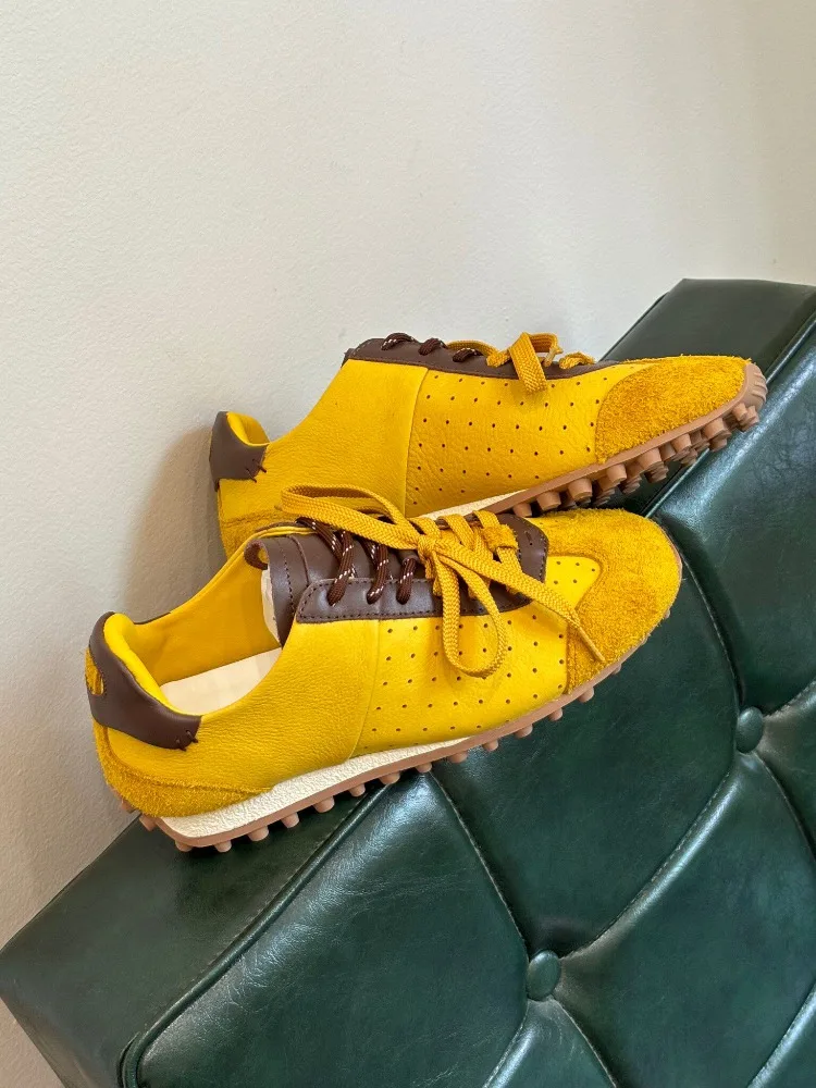 Vintage Genuine Leather Training Shoes Women Lace-up Casual Sports Shoes Lightweight Comfortable Soft-soled Sneakers
Vintage Genuine Leather Training Shoes Women Lace-up Casual Sports Shoes Lightweight Comfortable Soft-soled Sneakers