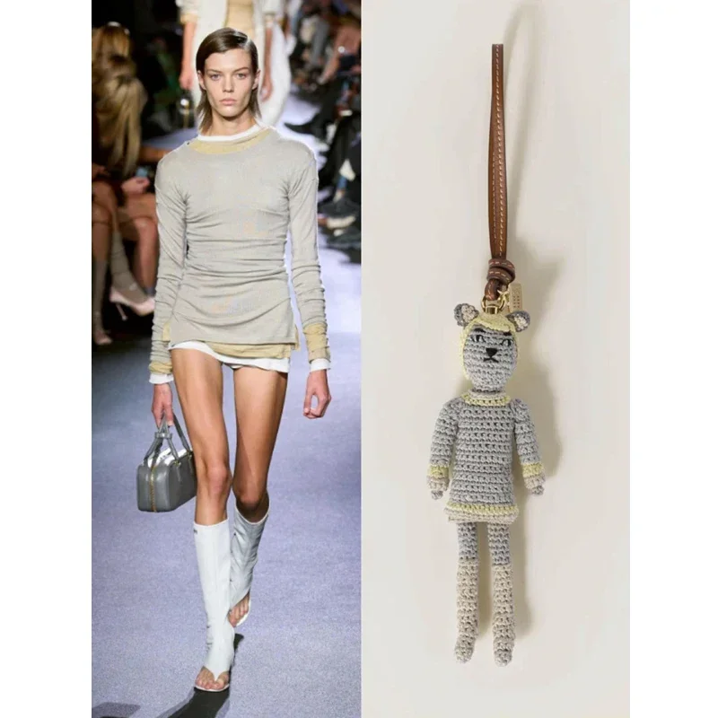 Spring Runway Inspired Hand-Knit Plush Keychain Boho Tassel Bag Charm Yarn Fashionable Accessory for Bags
Spring Runway Inspired Hand-Knit Plush Keychain Boho Tassel Bag Charm Yarn Fashionable Accessory for Bags