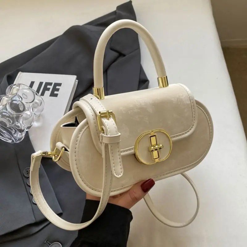 Luxury Designer Handbags High Quality Popular Small Bag for Women Trend 2024 New Aesthetic Shoulder Bag Ladies Portable Bag
Luxury Designer Handbags High Quality Popular Small Bag for Women Trend 2024 New Aesthetic Shoulder Bag Ladies Portable Bag